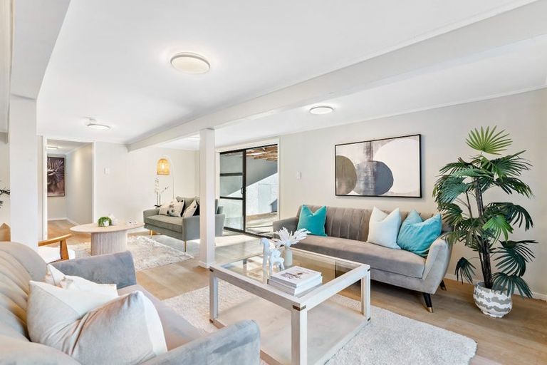 Photo of property in 4 Kelston Street, New Lynn, Auckland, 0600