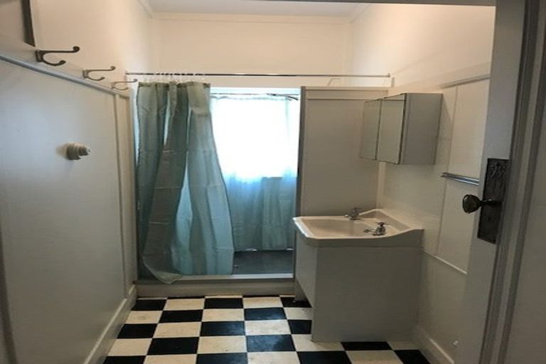 Photo of property in 7a Hawker Street, Mount Victoria, Wellington, 6011