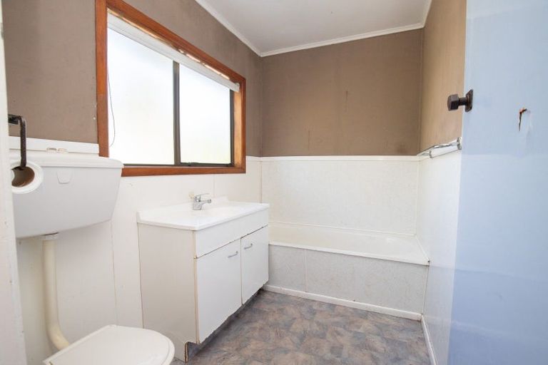 Photo of property in 18 Orchard East Road, Ngatea, 3503