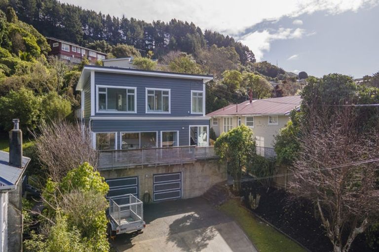 Photo of property in 319 Main Road, Tawa, Wellington, 5028