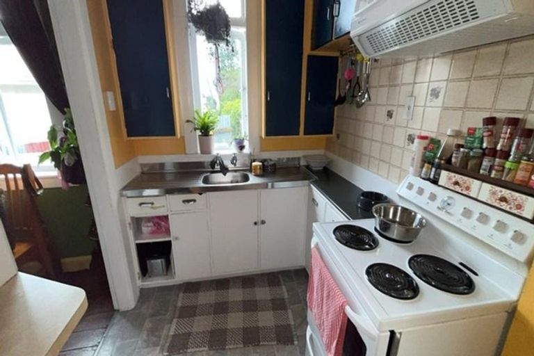 Photo of property in 113 Mangorei Road, Merrilands, New Plymouth, 4312