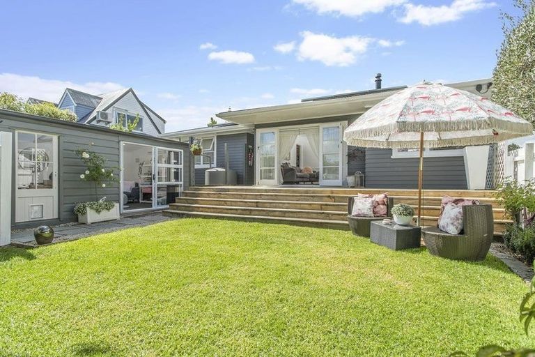Photo of property in 29 Cobham Crescent, Kelston, Auckland, 0602