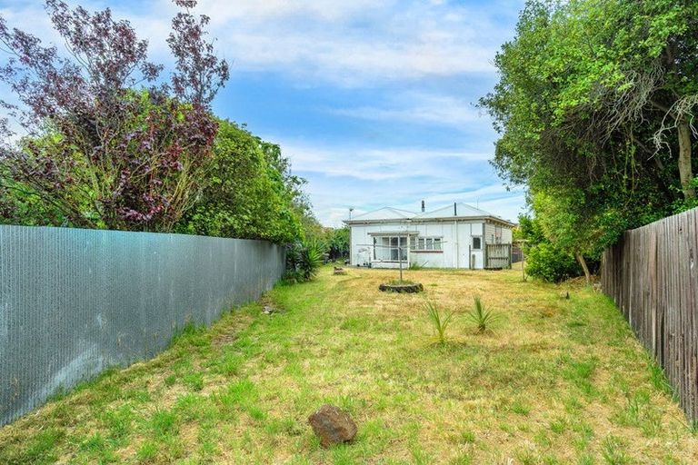 Photo of property in 2 Convoy Street, New Brighton, Christchurch, 8083