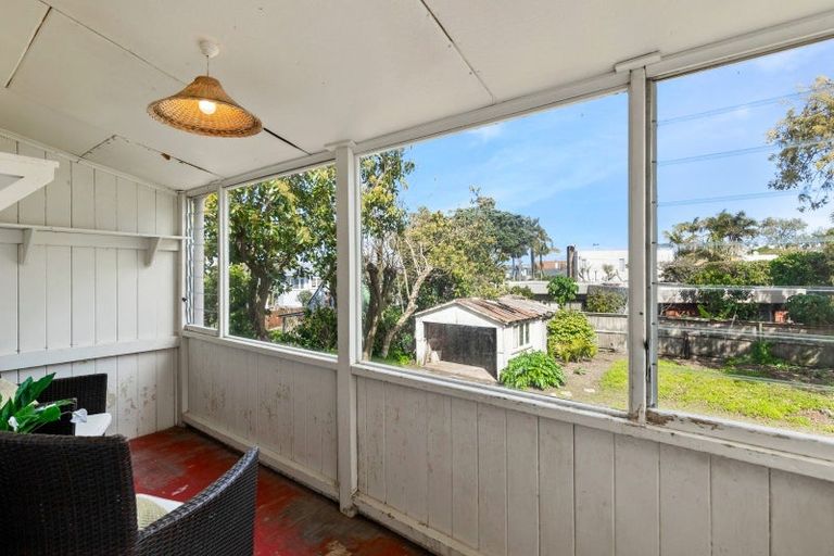 Photo of property in 6 Domain Street, Devonport, Auckland, 0624