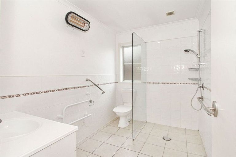 Photo of property in 11 Albert Street, Pukekohe, 2120