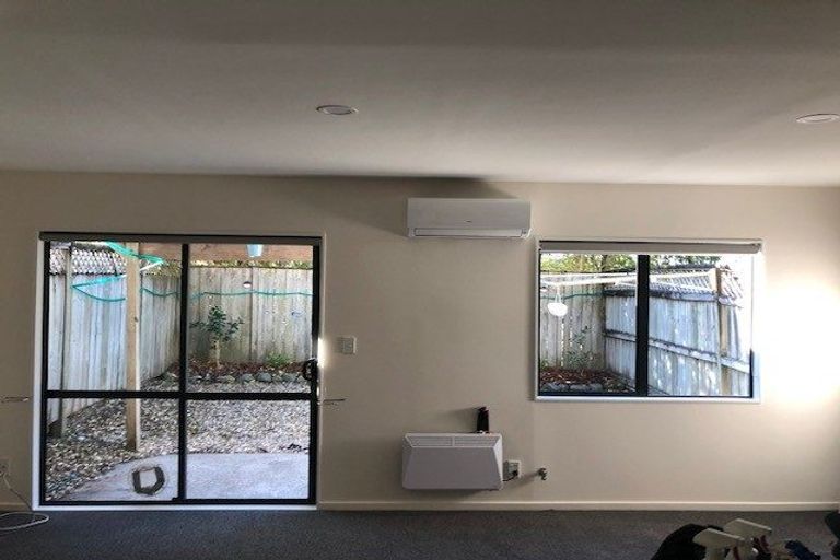 Photo of property in 4/3 Orwell Road, Greenhithe, Auckland, 0632