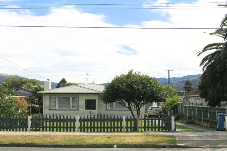 Photo of property in 16 Wilford Street, Wallaceville, Upper Hutt, 5018
