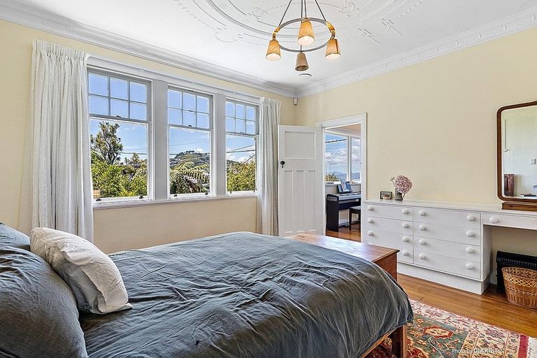 Photo of property in 9 Thorby Street, Northland, Wellington, 6012