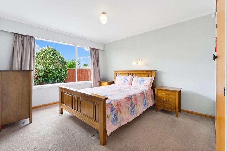 Photo of property in 4 Colesbury Street, Bishopdale, Christchurch, 8053