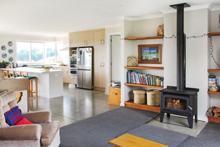 Photo of property in 37 Branksome Place, Aokautere, Palmerston North, 4471