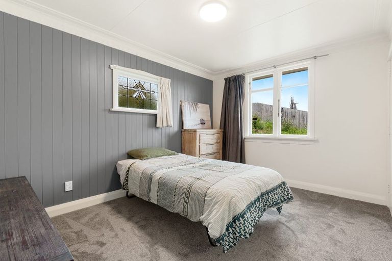 Photo of property in 30 Scotland Terrace, Green Island, Dunedin, 9018