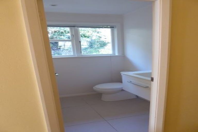 Photo of property in 231 Whites Line East, Waiwhetu, Lower Hutt, 5010