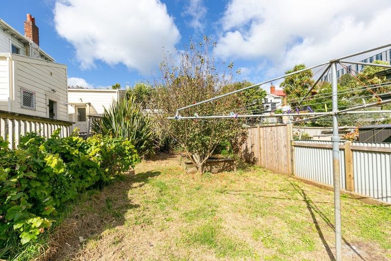 Photo of property in 72-76 Tasman Street, Mount Cook, Wellington, 6021