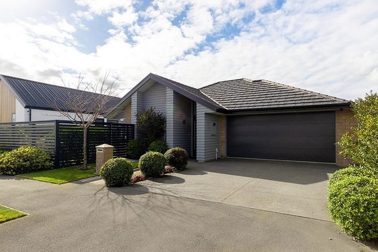 Photo of property in 20 Taiore Crescent, Marshland, Christchurch, 8083
