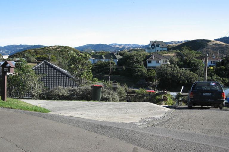 Photo of property in 86a Black Rock Road, Newlands, Wellington, 6037