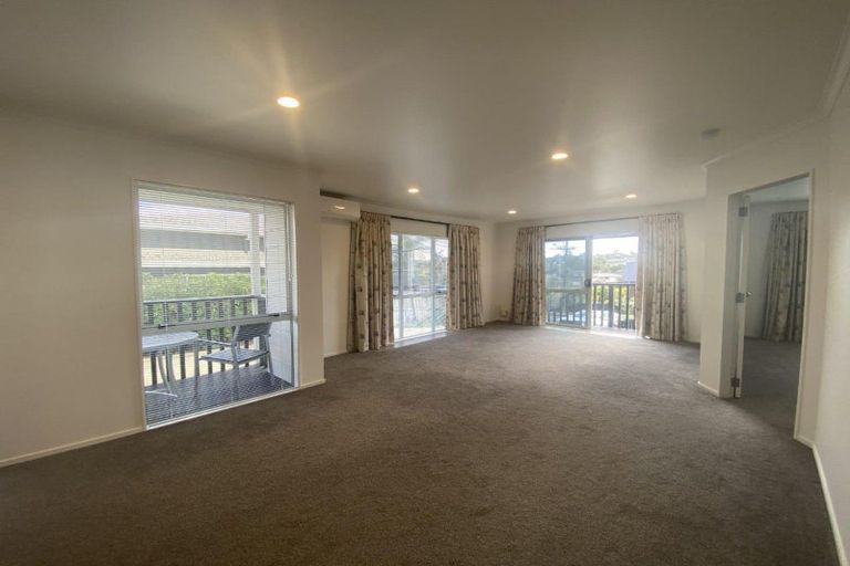 Photo of property in 30 Bay Street, Red Beach, 0932