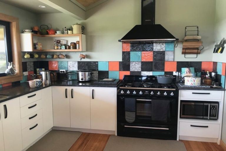 Photo of property in 261b Walker Road East, Aongatete, 3178