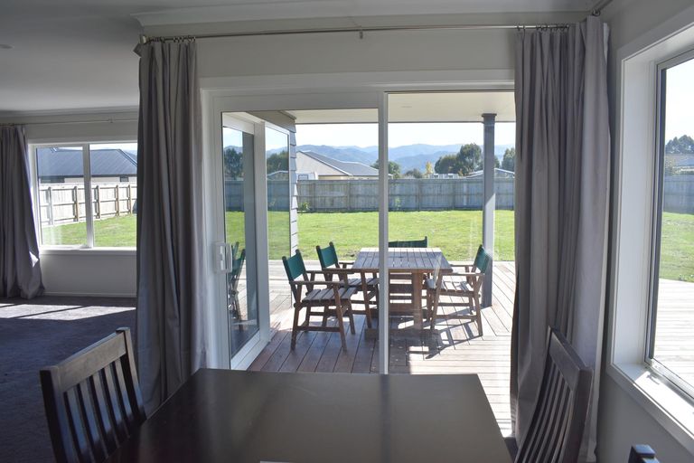 Photo of property in 8 Hartley Avenue, Carterton, 5713