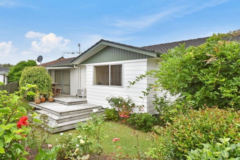 Photo of property in 14 Adel Place, Weymouth, Auckland, 2103