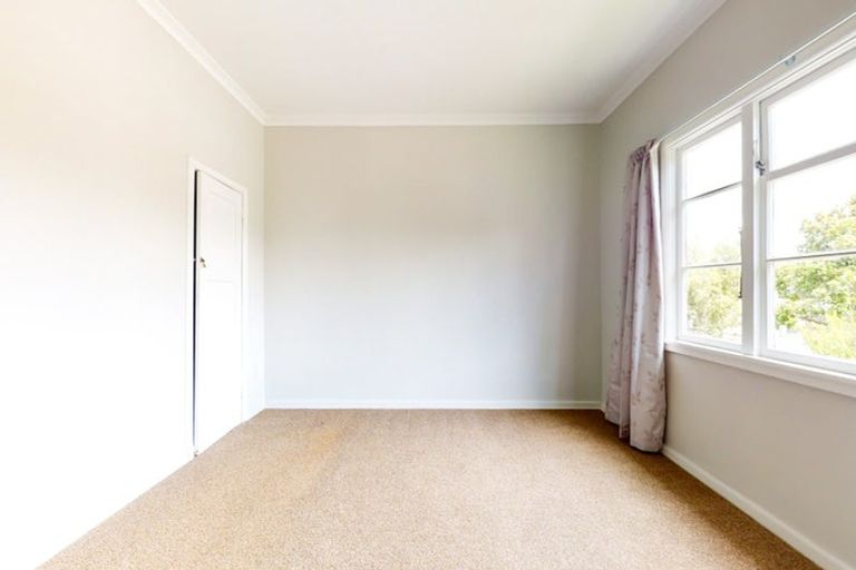 Photo of property in 20a Ludlam Crescent, Woburn, Lower Hutt, 5010