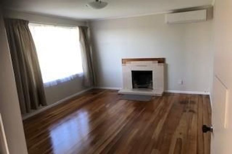 Photo of property in 4 Kereru Street, Henderson, Auckland, 0612