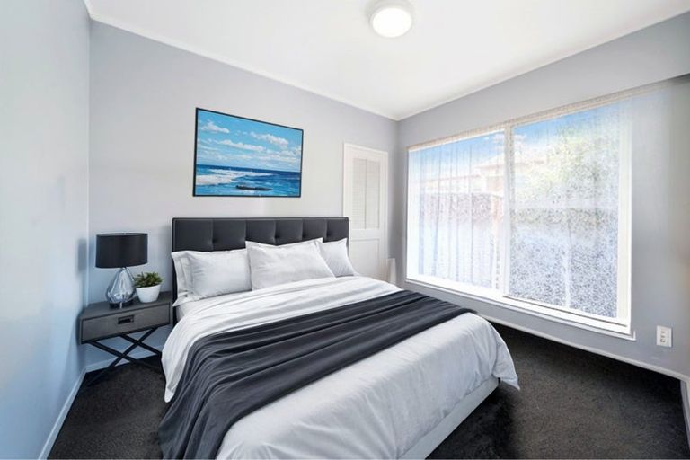 Photo of property in 1/33 Matuhi Rise, Henderson, Auckland, 0612