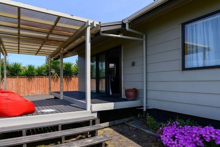 Photo of property in 1 Darroch Street, Fairy Springs, Rotorua, 3015
