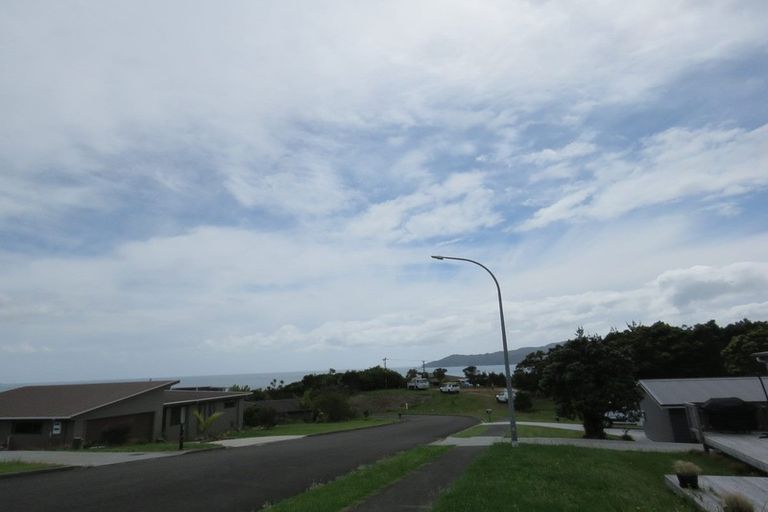 Photo of property in 34 Dudley Crescent, Cable Bay, 0420