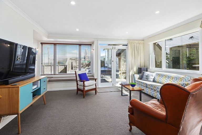 Photo of property in 33 Buckley Road, Southgate, Wellington, 6023