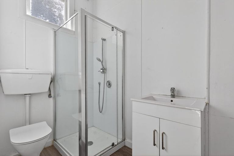 Photo of property in 122 Wallace Street, Mount Cook, Wellington, 6021