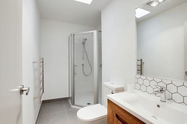 Photo of property in 19b Chislehurst Street, Henderson, Auckland, 0612