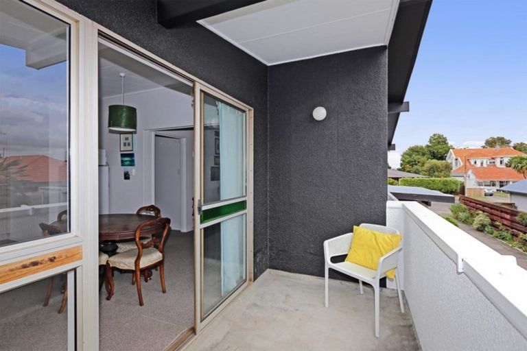 Photo of property in 2/205 Knight Street, Hastings, 4122