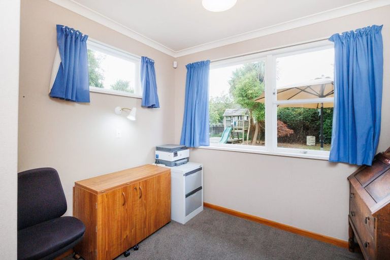 Photo of property in 15 Belgrave Place, Awapuni, Palmerston North, 4412