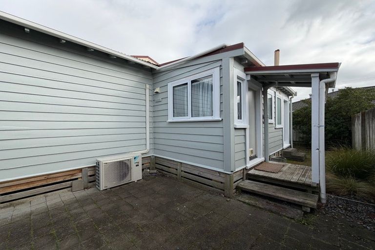 Photo of property in 6 Carlisle Street, Milson, Palmerston North, 4414