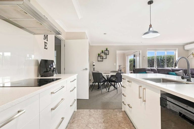 Photo of property in 1 Puketi Lane, Waiuku, 2123