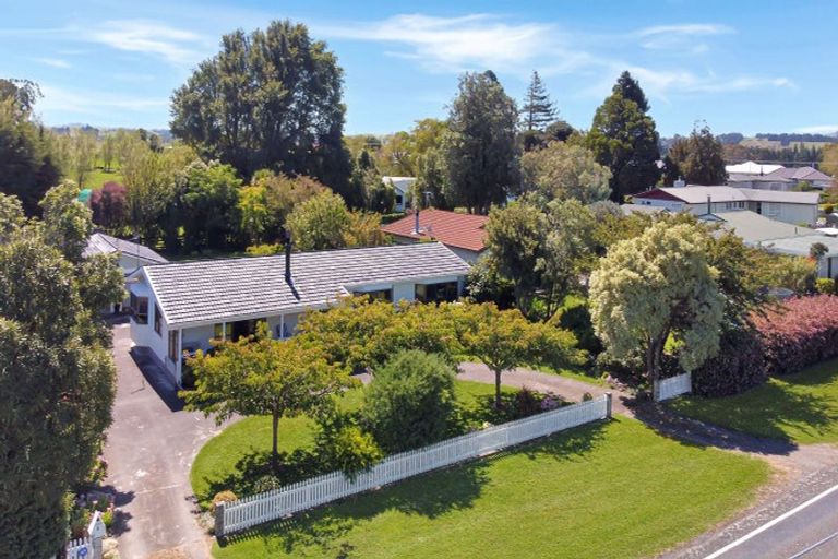 Photo of property in 8 Smith Street, Dannevirke, 4930