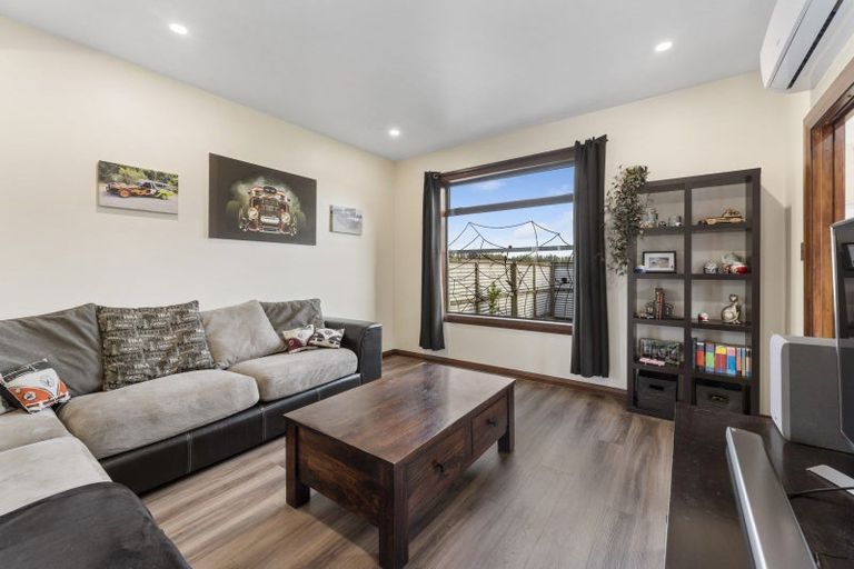 Photo of property in 23 Johns Road, Belfast, Christchurch, 8051