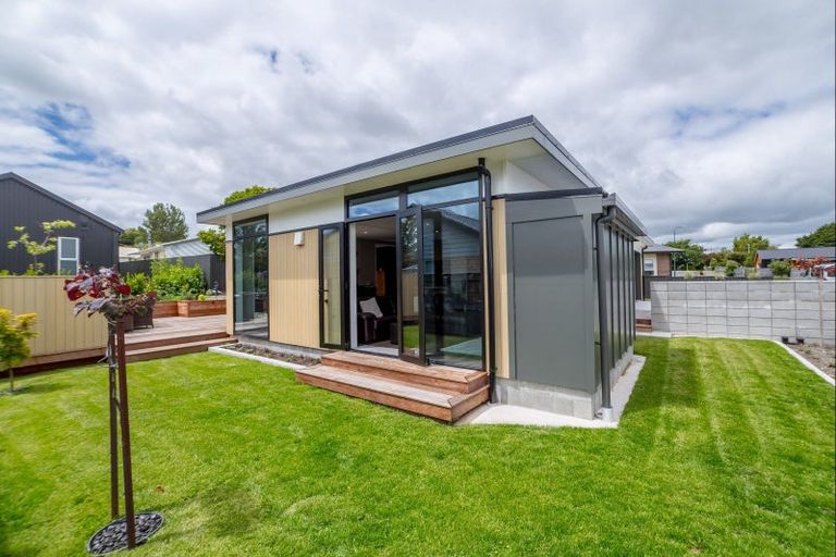 Photo of property in 31 Tarata Grove, Lansdowne, Masterton, 5810
