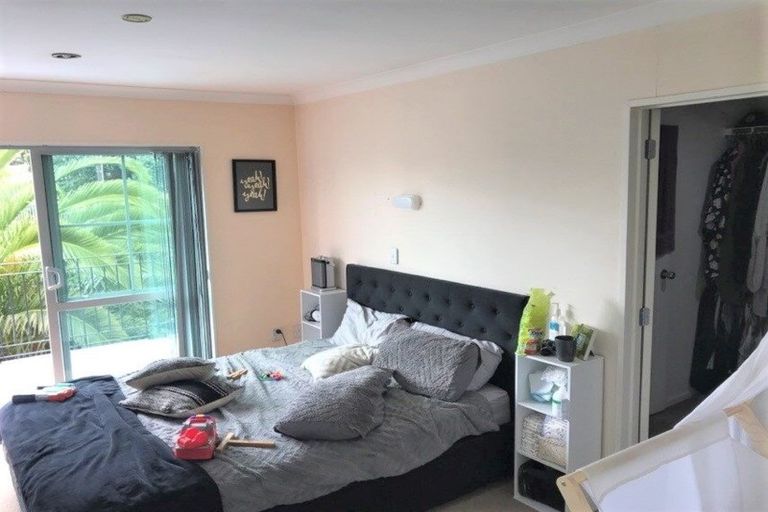 Photo of property in 68 Flanshaw Road, Te Atatu South, Auckland, 0610