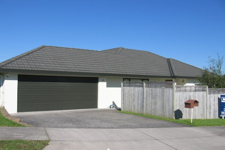 Photo of property in 10 Kinleith Way, Albany, Auckland, 0632