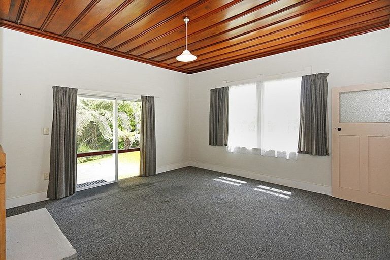 Photo of property in Dwg & Ex Dairy Factory, 25 Old Normanby Road, Okaiawa, Hawera, 4678