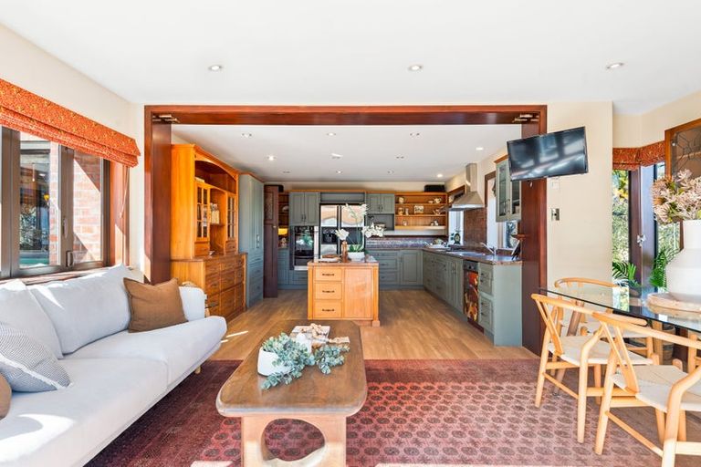 Photo of property in 283 Papanui Road, Merivale, Christchurch, 8052