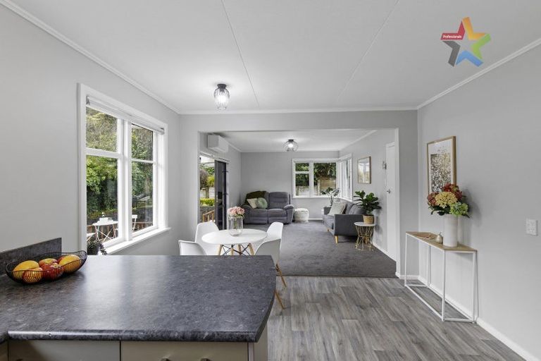 Photo of property in 26 Lowry Crescent, Stokes Valley, Lower Hutt, 5019