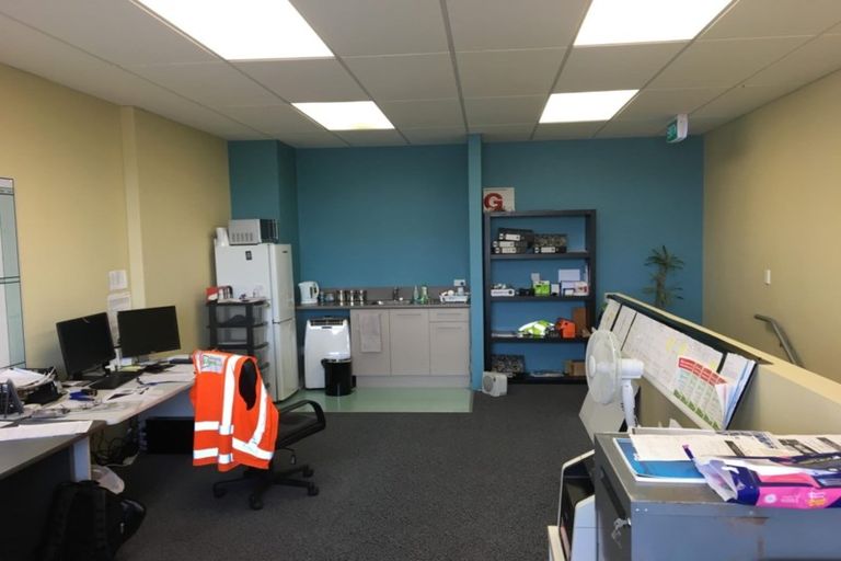 Photo of property in 14 Sawyers Arms Road, Northcote, Christchurch, 8052