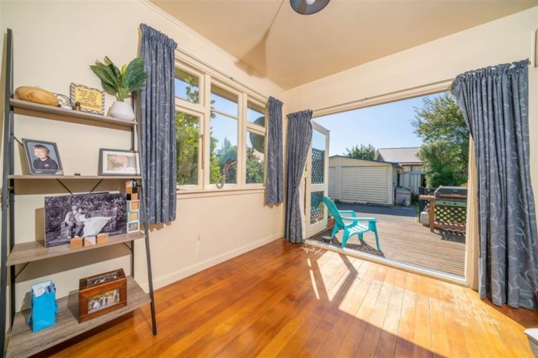 Photo of property in 69 Winters Road, Redwood, Christchurch, 8051