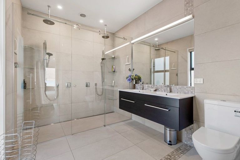 Photo of property in 28 De Bettencor Place, Mount Pisa, Cromwell, 9383