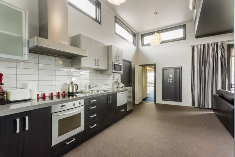 Photo of property in 6 Charlemont Street East, Ranfurly, 9332