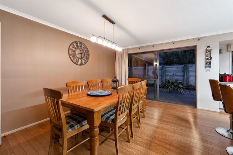 Photo of property in 28 Hawaiian Parade, Arkles Bay, Whangaparaoa, 0932