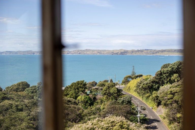Photo of property in 37 Whaanga Road, Raglan, 3297