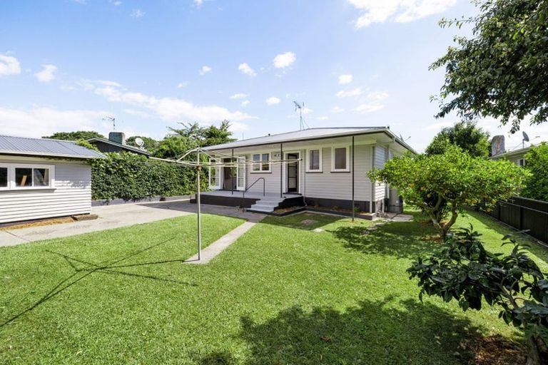 Photo of property in 6 Carlyle Avenue, Chartwell, Hamilton, 3210